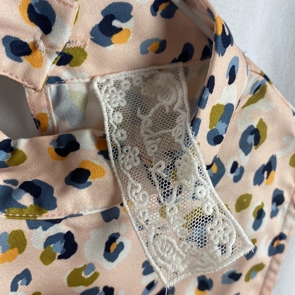 Anthropologie Sadie & Sage Blush Femme Feline Mock Neck Sleeveless Top - Size S - Picture 6 of 13